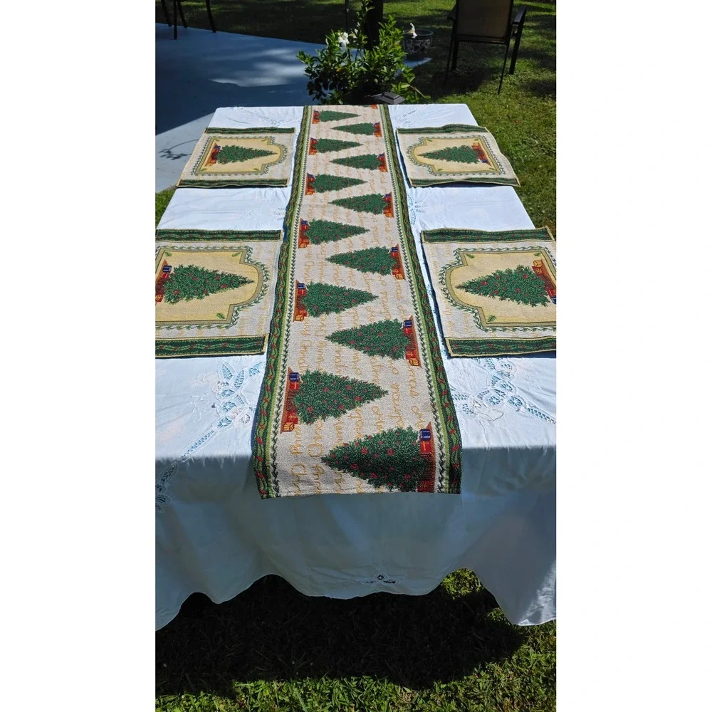 Christmas Table Runner and Placemat Set,‎ Holiday Tree Design, Festive Decor